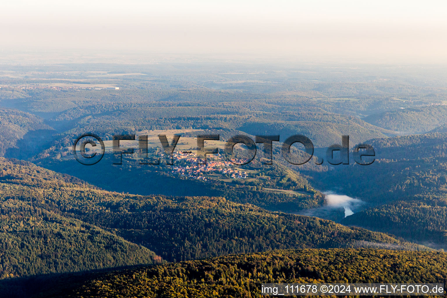 Vue aérienne de Eschbourg dans le département Bas Rhin, France