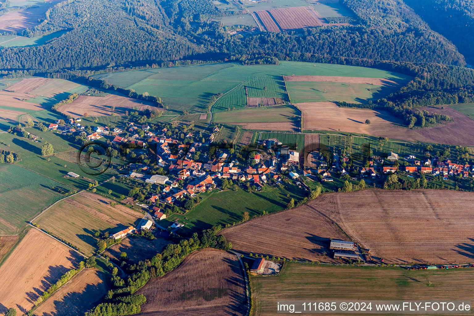 Vue aérienne de Pfalzweyer dans le département Bas Rhin, France