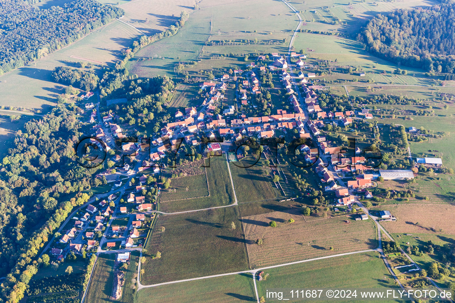 Vue aérienne de Schœnbourg dans le département Bas Rhin, France