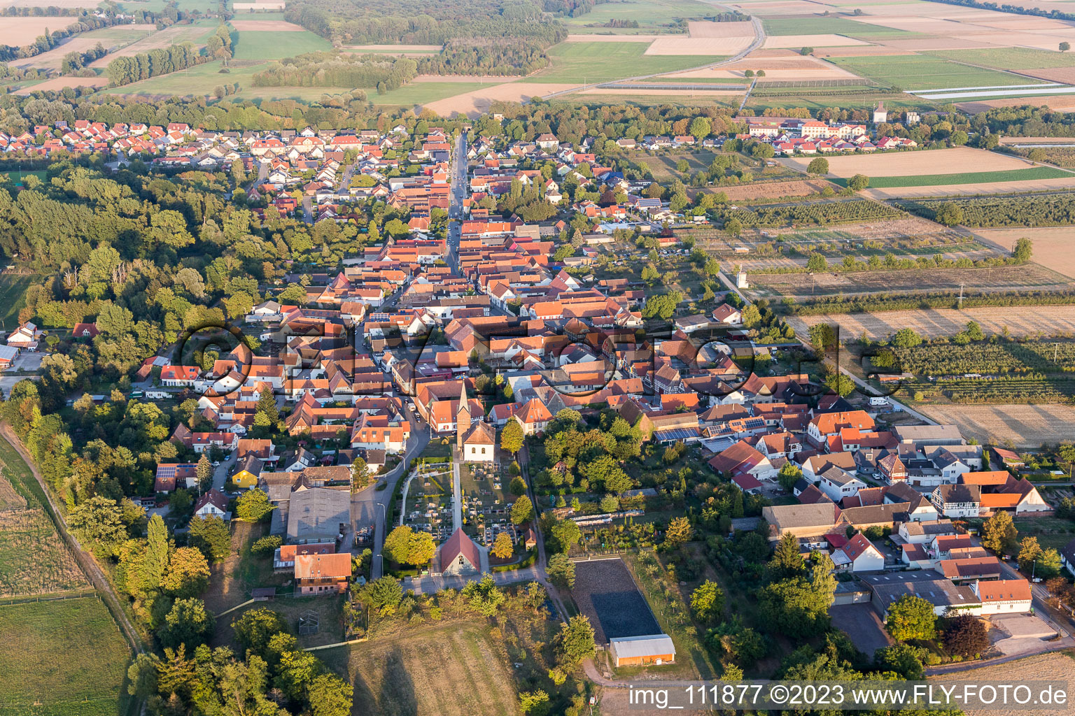 Vue aérienne de Winden dans le département Rhénanie-Palatinat, Allemagne