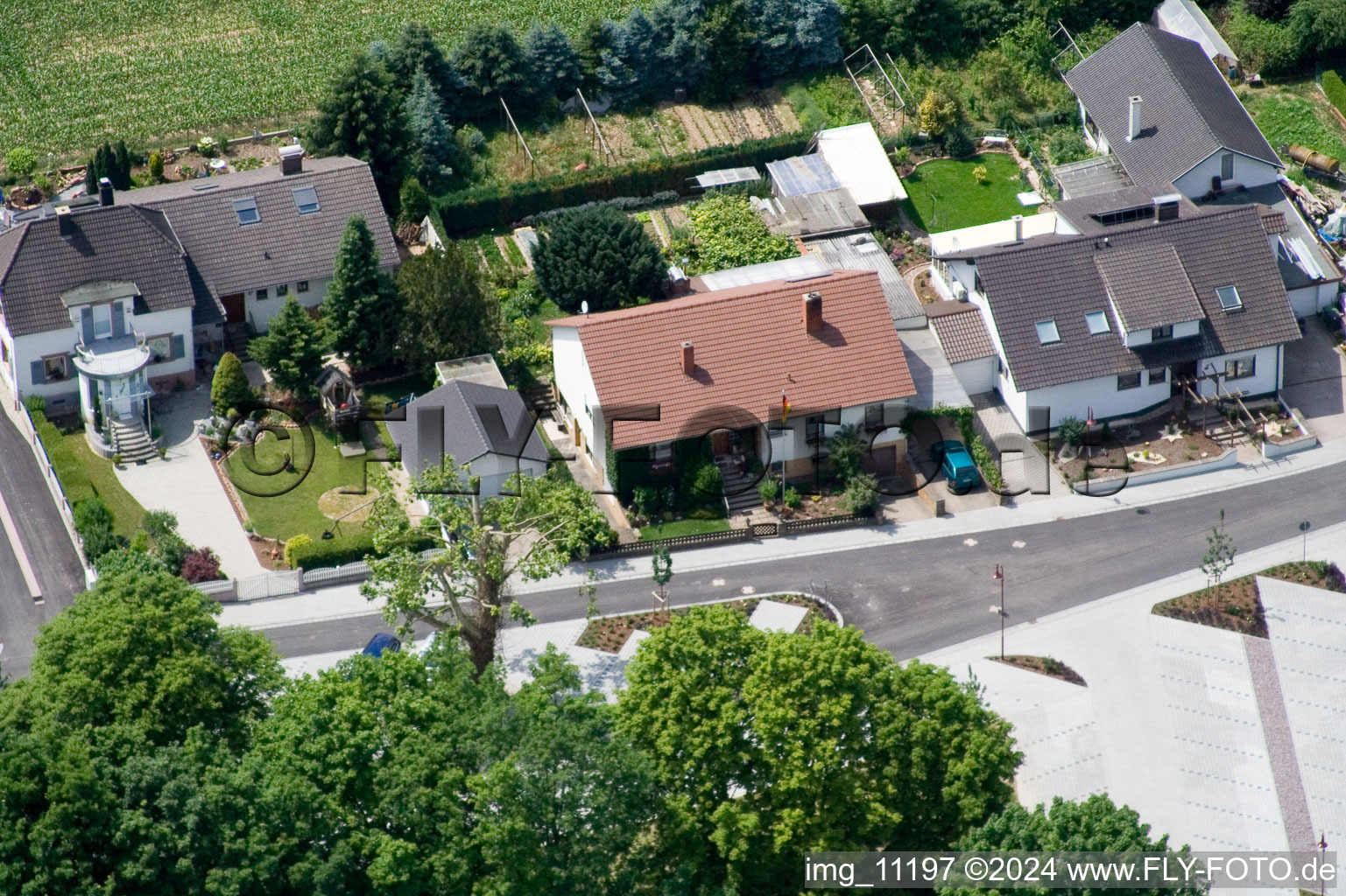 Winden dans le département Rhénanie-Palatinat, Allemagne du point de vue du drone