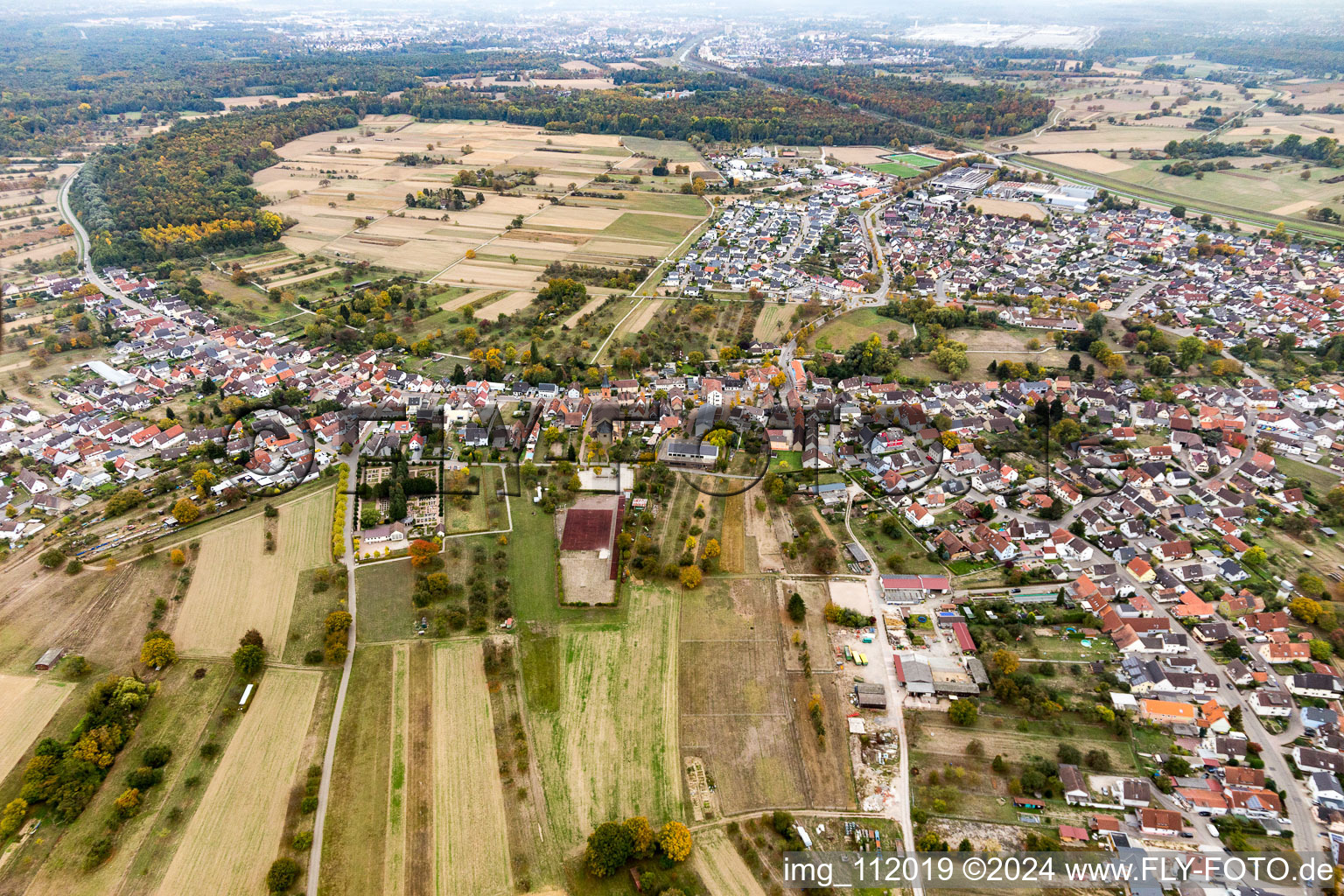 Vue aérienne de Steinmauern dans le département Bade-Wurtemberg, Allemagne