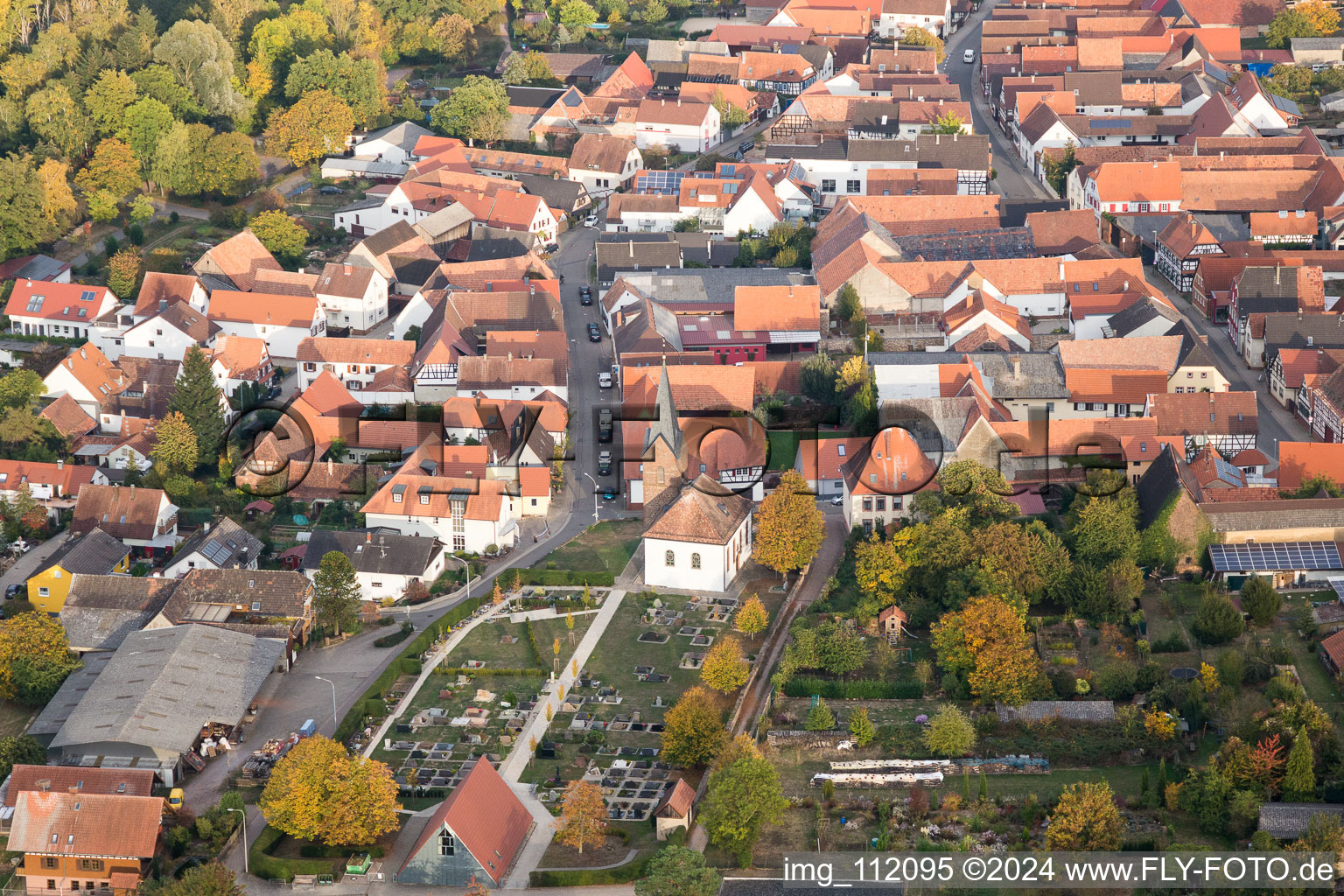 Vue d'oiseau de Winden dans le département Rhénanie-Palatinat, Allemagne