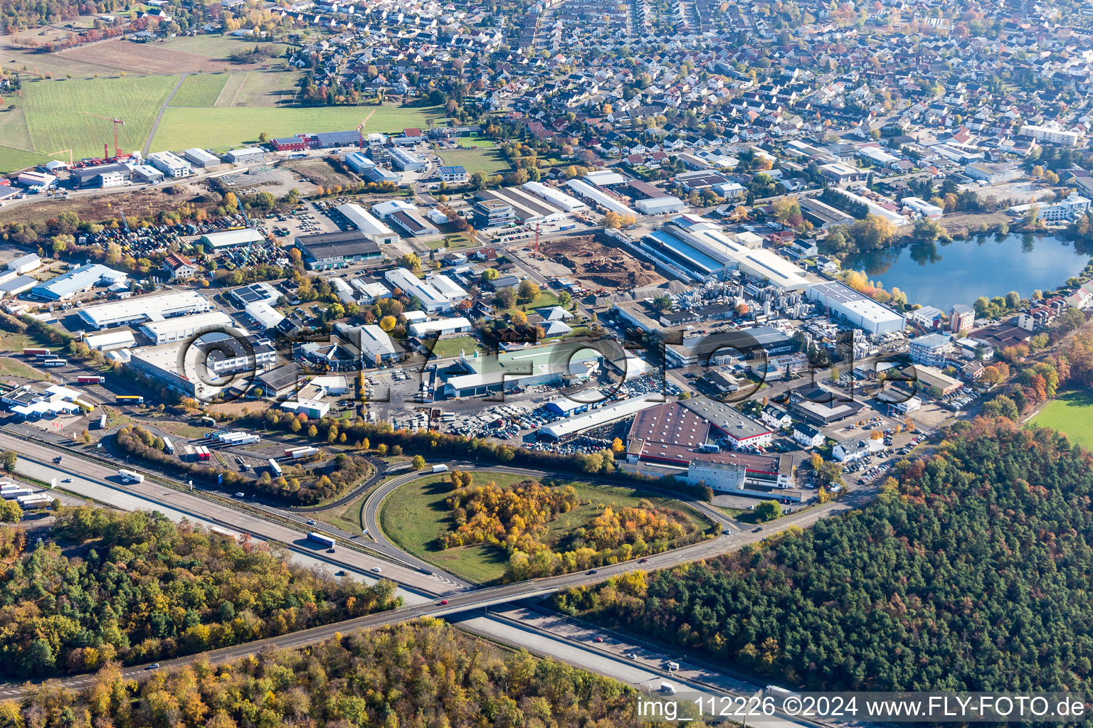 Vue aérienne de Forst dans le département Bade-Wurtemberg, Allemagne