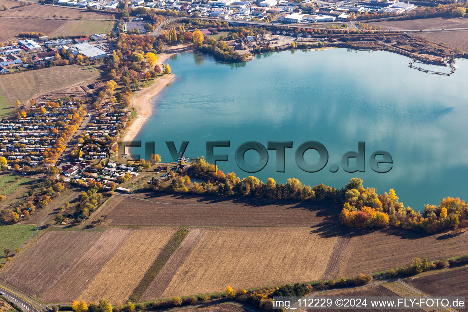 Vue aérienne de Centre de loisirs Hardtsee à le quartier Ubstadt in Ubstadt-Weiher dans le département Bade-Wurtemberg, Allemagne