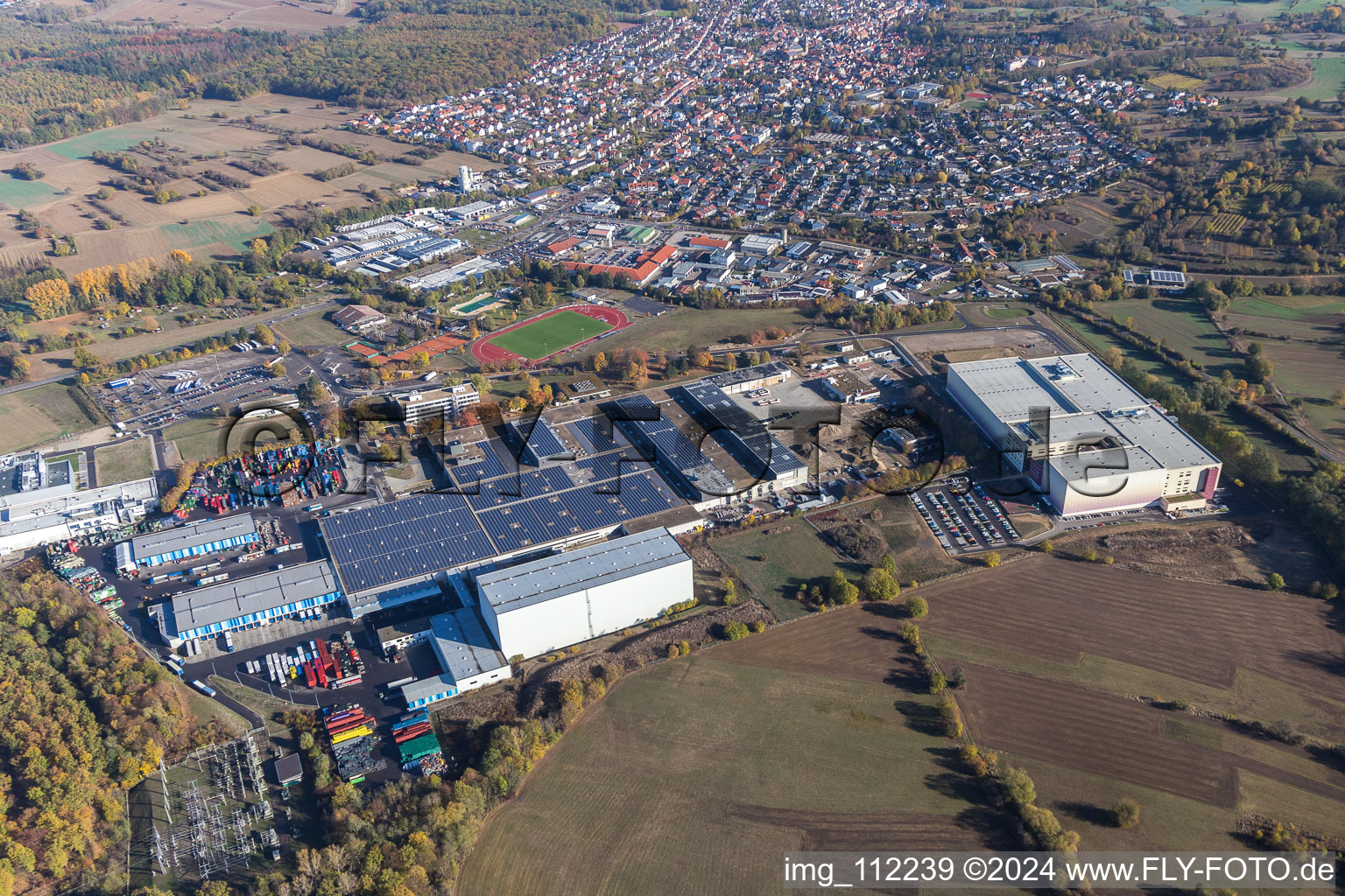 Vue aérienne de Zone industrielle à Östringen dans le département Bade-Wurtemberg, Allemagne