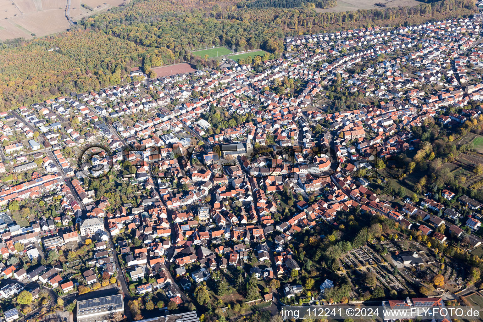 Vue oblique de Östringen dans le département Bade-Wurtemberg, Allemagne