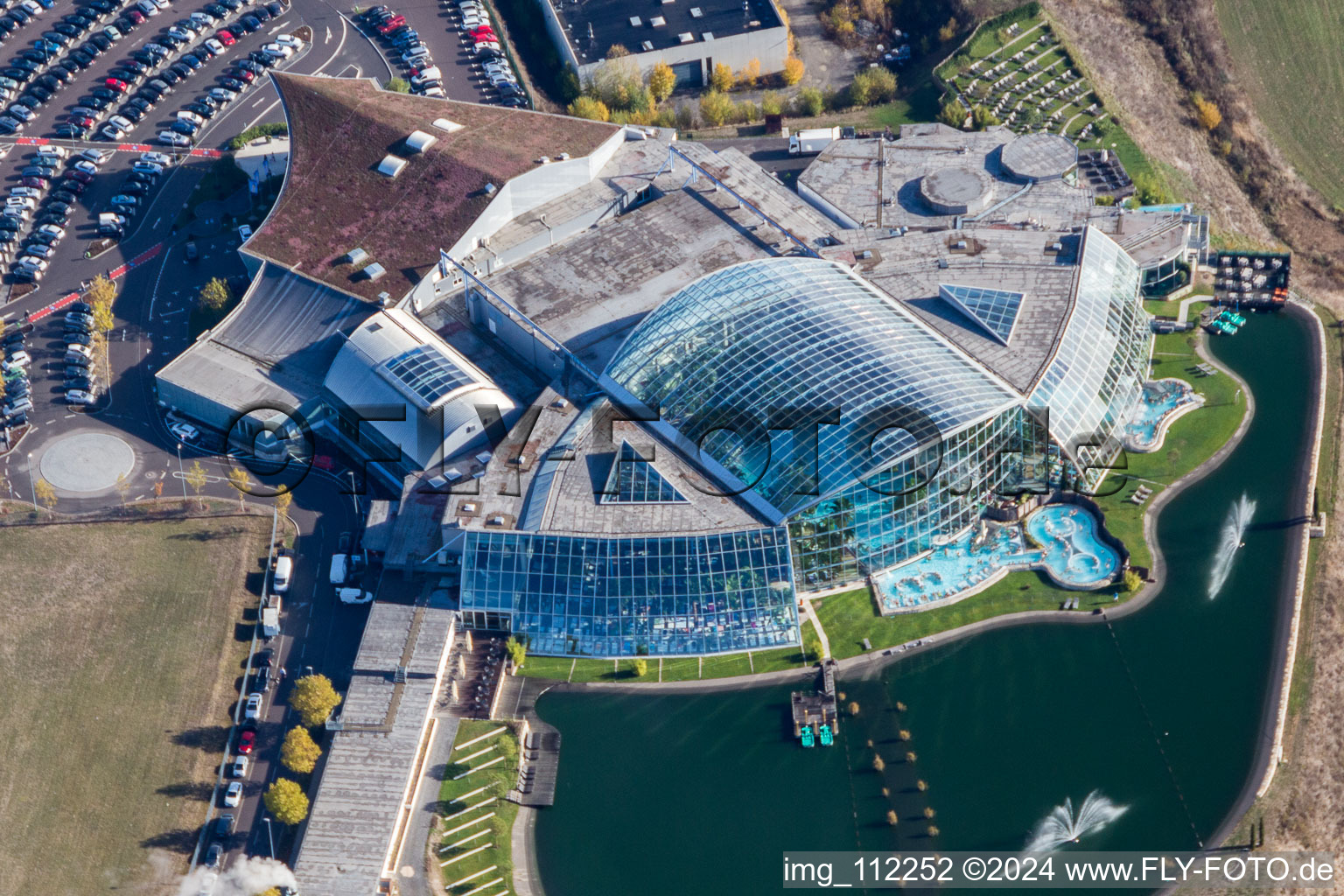 Vue aérienne de Thermes et univers balnéaire Sinsheim à Sinsheim dans le département Bade-Wurtemberg, Allemagne