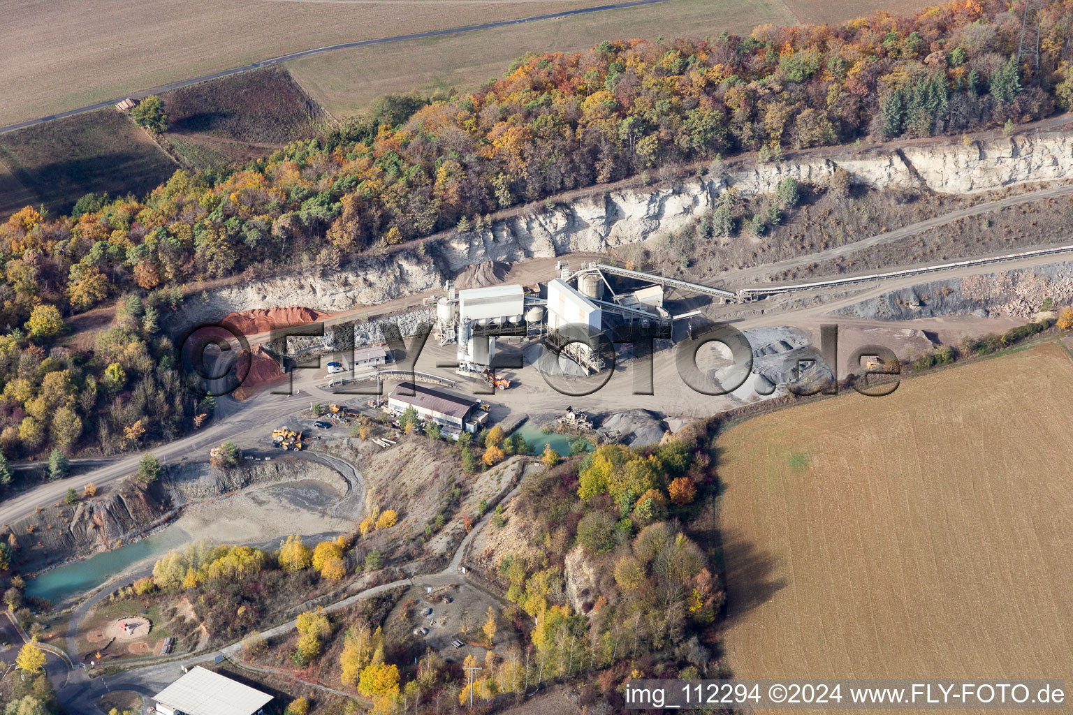 Vue oblique de Hohenlohe-Bauland GmbH SHB Schotterwerke à le quartier Eberstadt in Buchen dans le département Bade-Wurtemberg, Allemagne