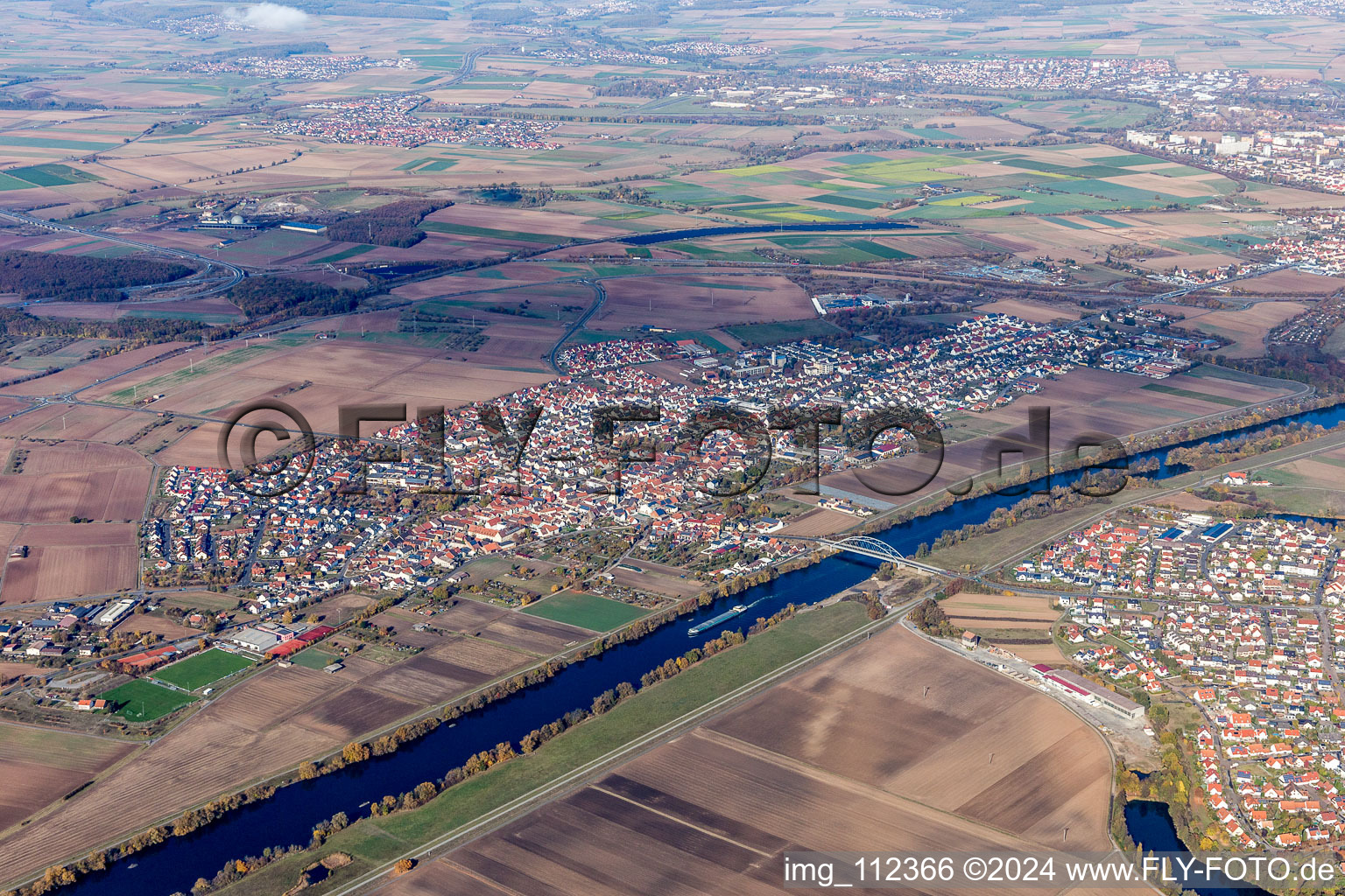 Vue oblique de Bergrheinfeld dans le département Bavière, Allemagne