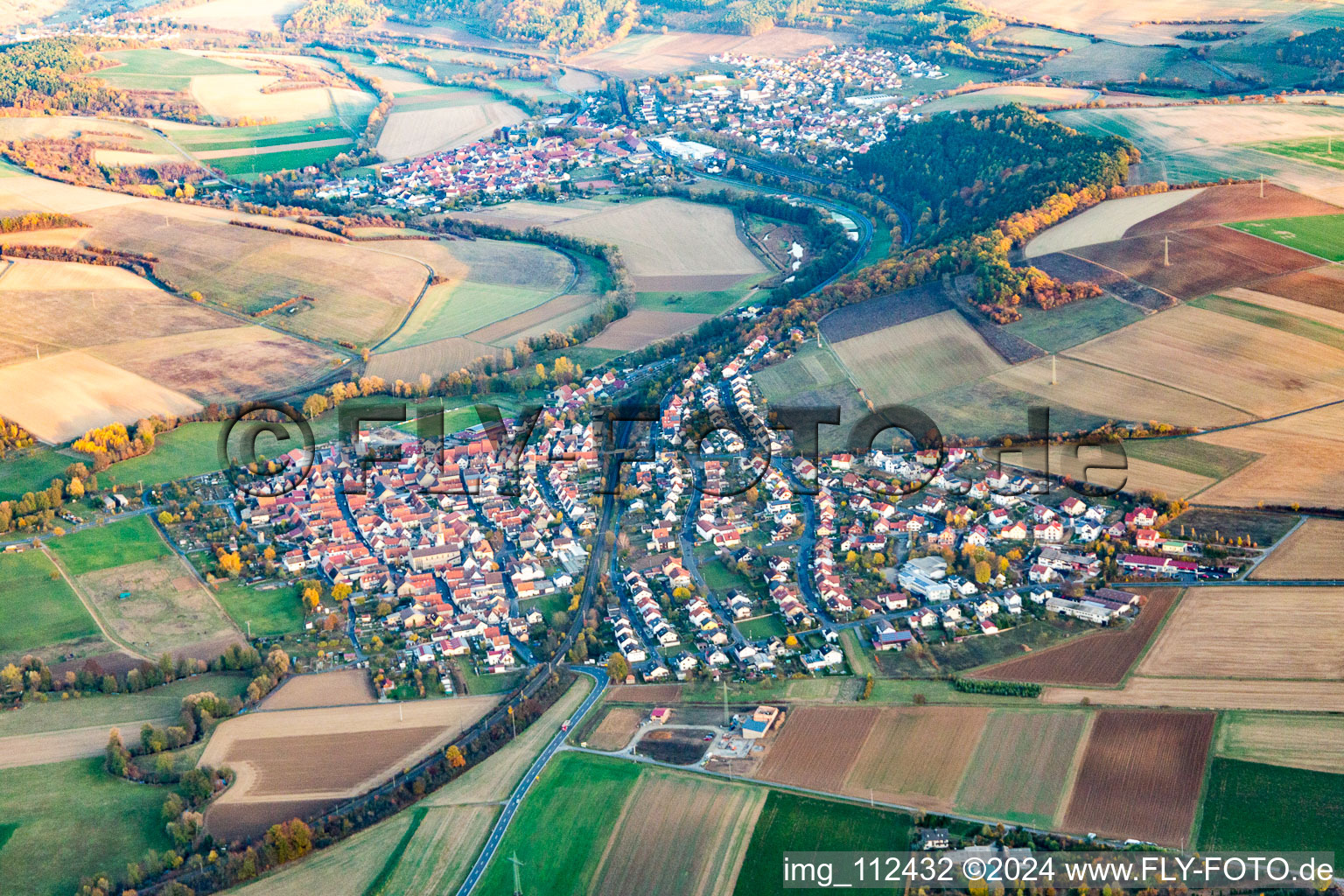 Vue aérienne de Quartier Stetten in Karlstadt am Main dans le département Bavière, Allemagne