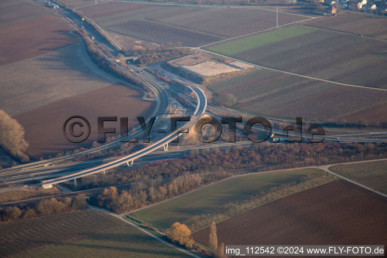 Photographie aérienne de Nouvelle construction de l'échangeur autoroutier Landau Nord à le quartier Dammheim in Landau in der Pfalz dans le département Rhénanie-Palatinat, Allemagne