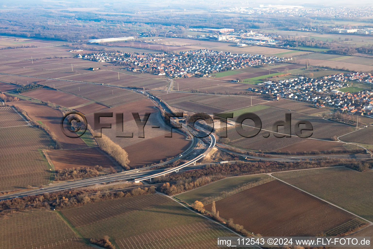 Vue oblique de Nouvelle construction de l'échangeur autoroutier Landau Nord à le quartier Dammheim in Landau in der Pfalz dans le département Rhénanie-Palatinat, Allemagne