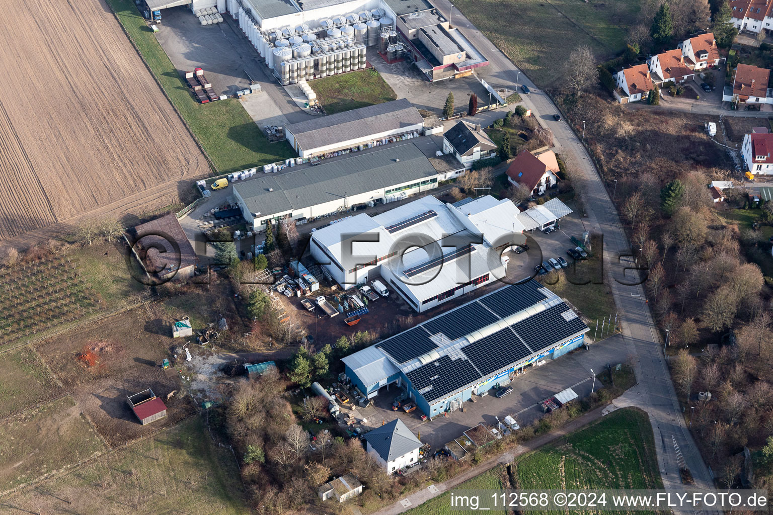 Bad Bergzabern dans le département Rhénanie-Palatinat, Allemagne du point de vue du drone