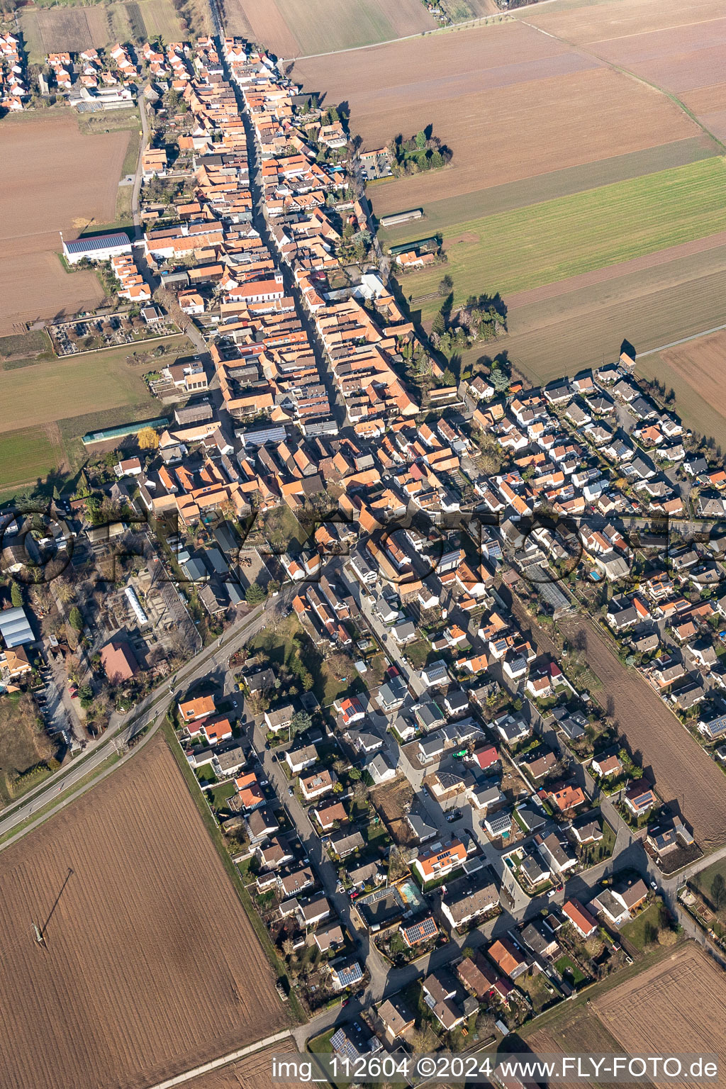Vue aérienne de Herxheim près de Landau (Palatinat) à le quartier Hayna in Herxheim bei Landau/Pfalz dans le département Rhénanie-Palatinat, Allemagne