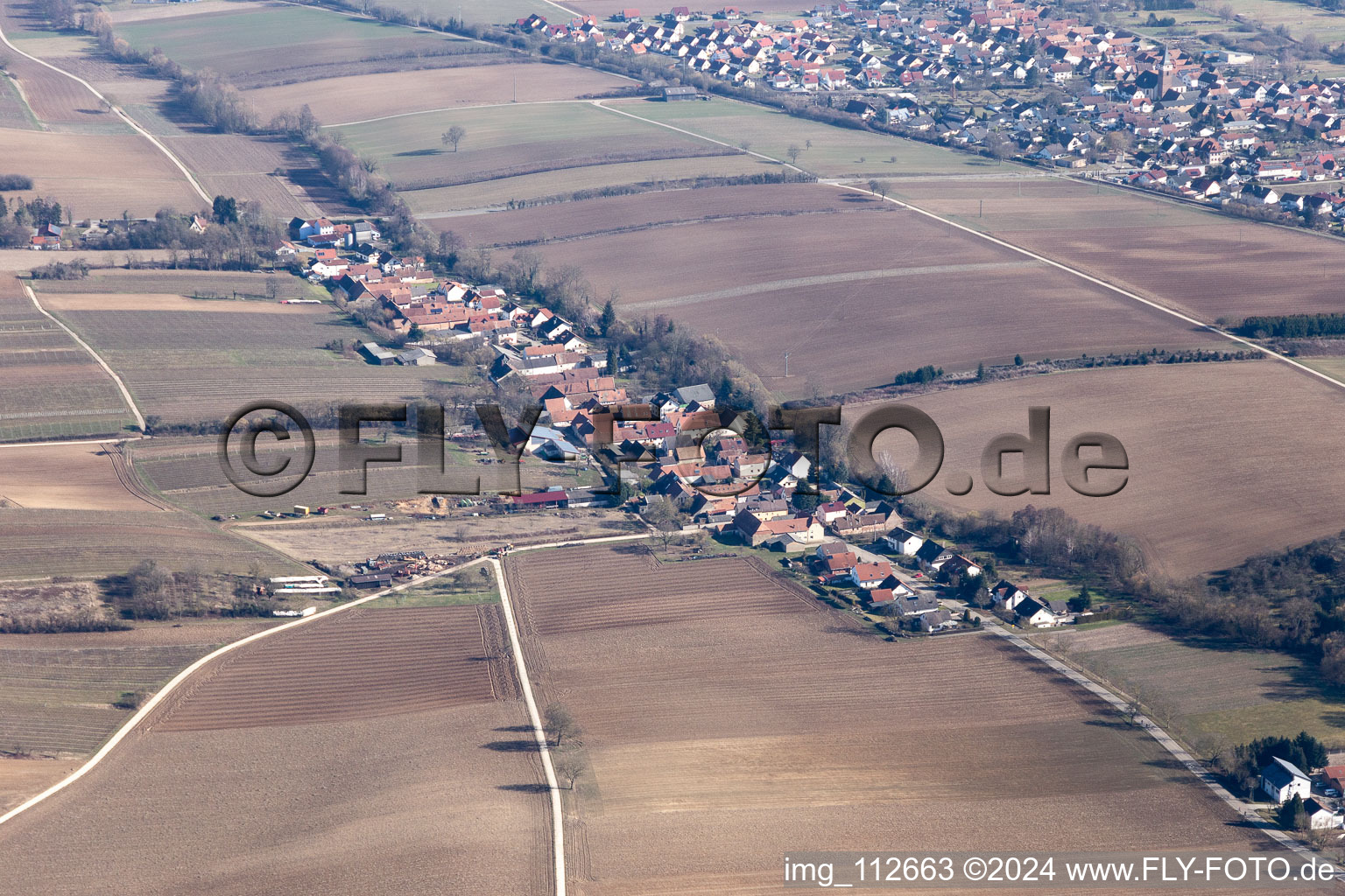 Vollmersweiler dans le département Rhénanie-Palatinat, Allemagne du point de vue du drone