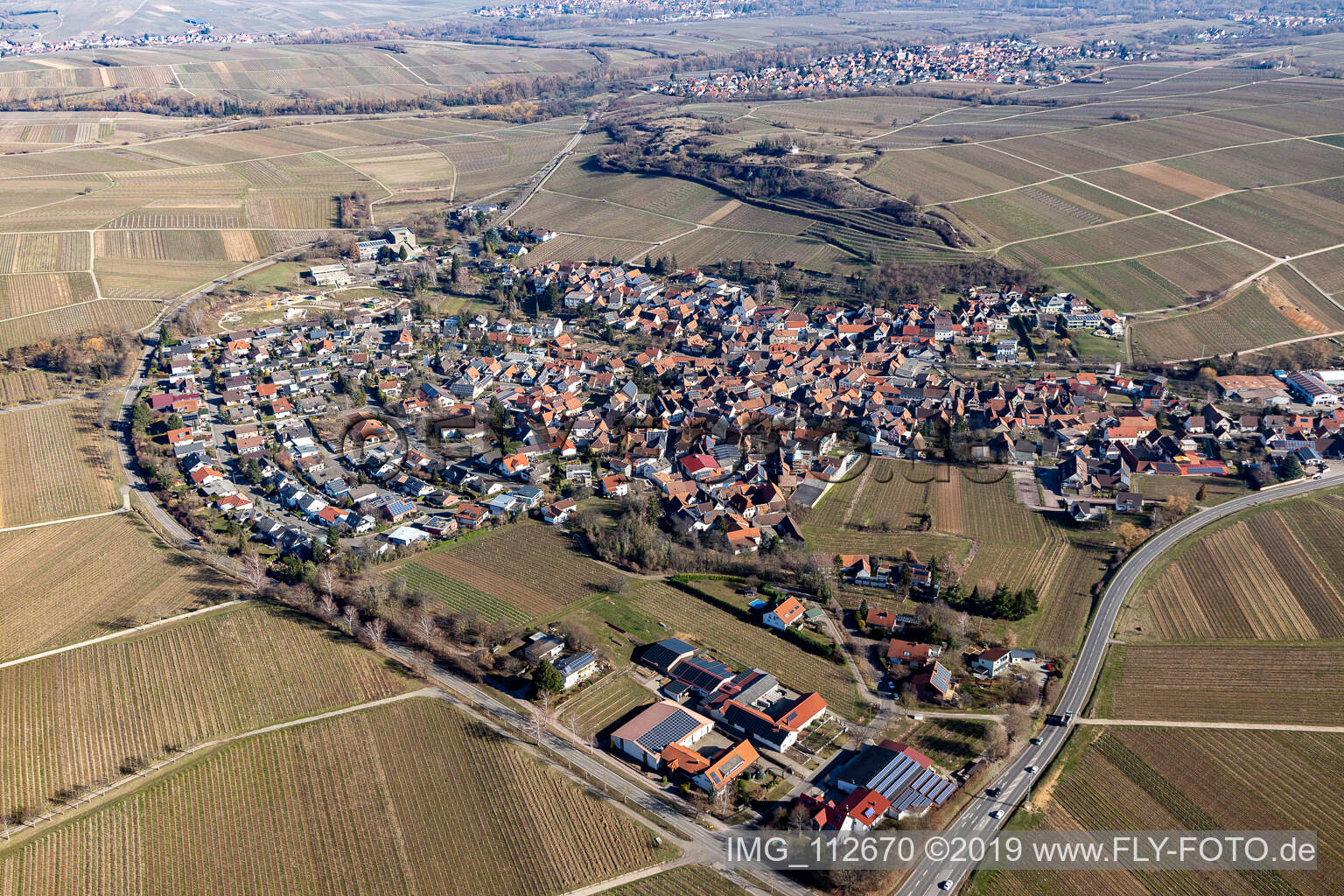 Image drone de Ilbesheim bei Landau in der Pfalz dans le département Rhénanie-Palatinat, Allemagne