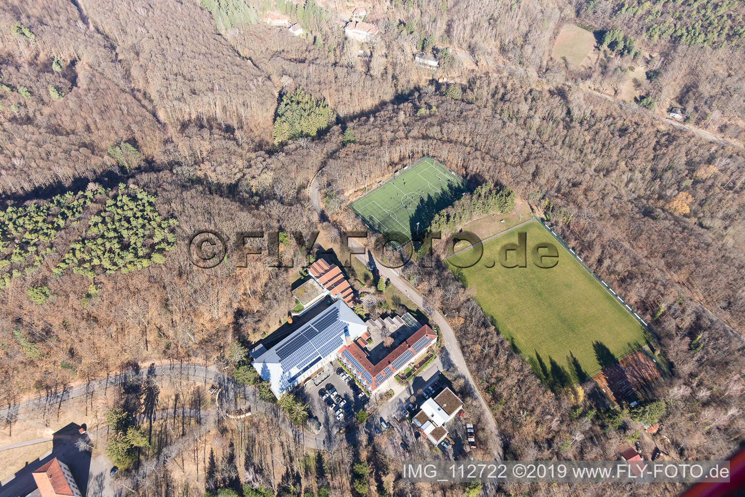 Photographie aérienne de École de sport, SW-Deutscher FV eV à Edenkoben dans le département Rhénanie-Palatinat, Allemagne