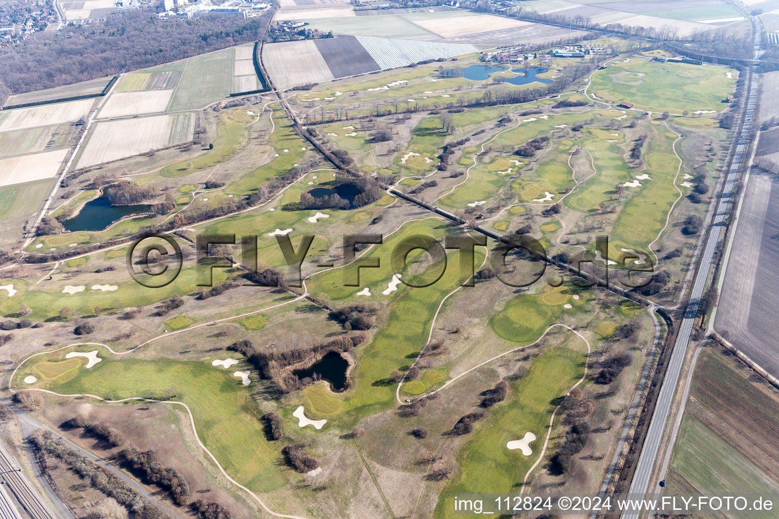 Site du parcours de golf Kurpfalz au Limburgerhof à Schifferstadt dans le département Rhénanie-Palatinat, Allemagne hors des airs