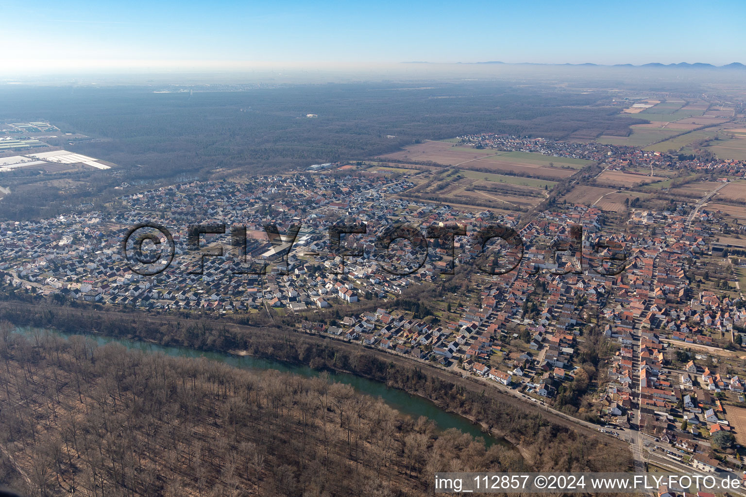 Image drone de Lingenfeld dans le département Rhénanie-Palatinat, Allemagne