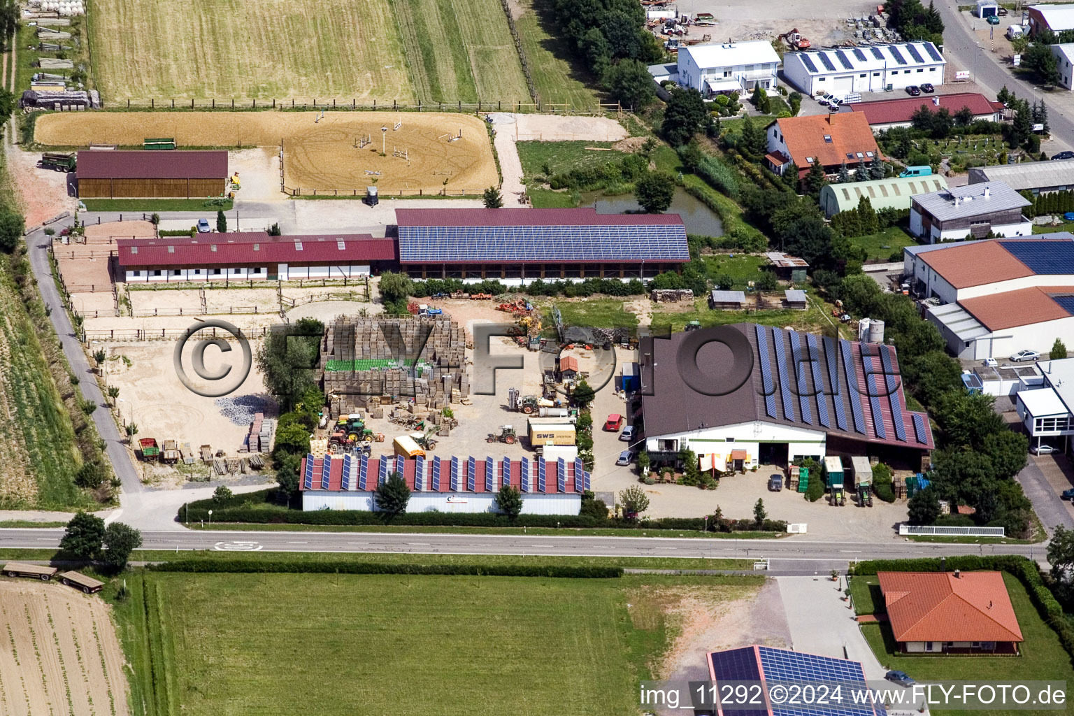 Vue aérienne de Zone industrielle O, Drei Eichen Hof à le quartier Herxheim in Herxheim bei Landau dans le département Rhénanie-Palatinat, Allemagne