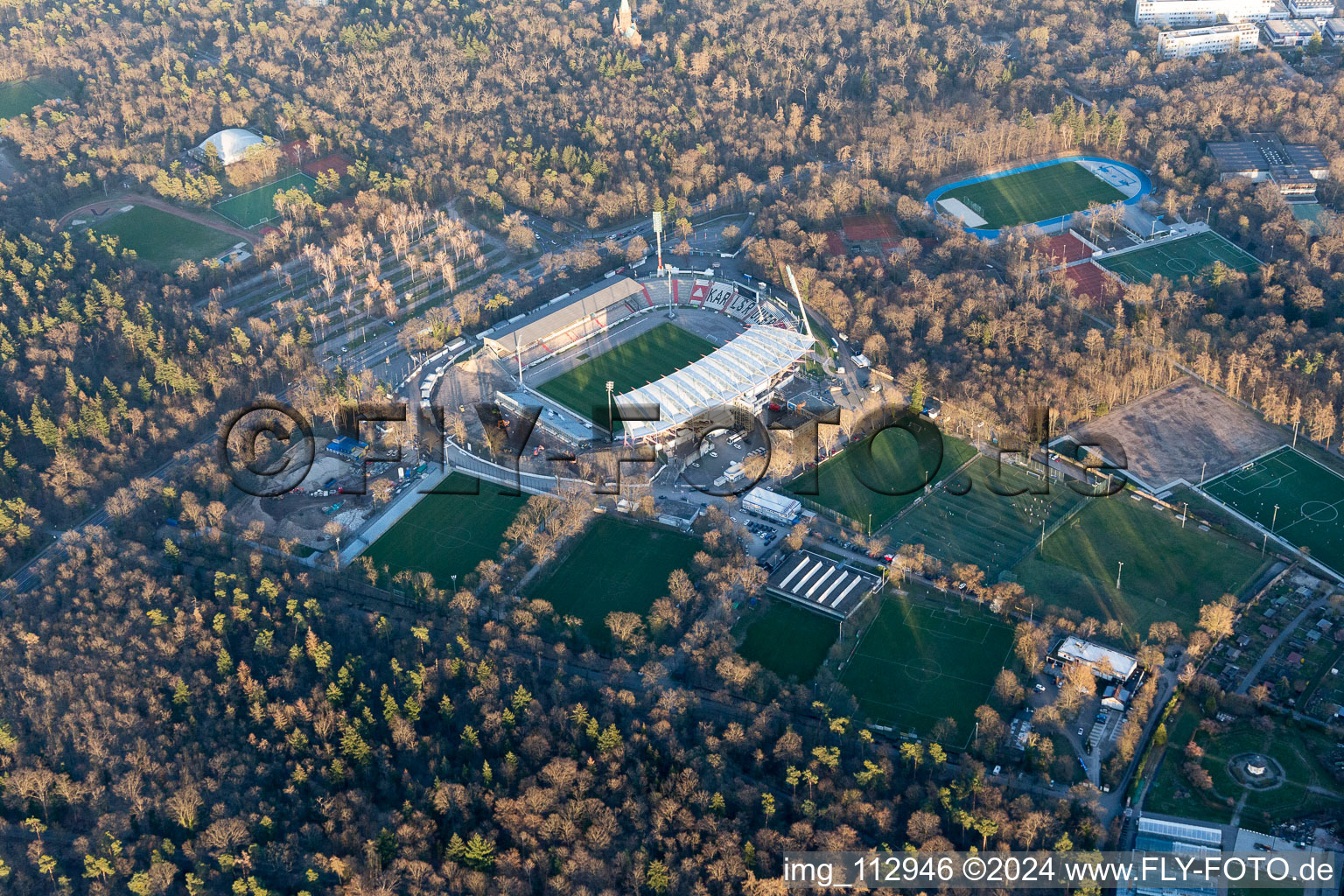 Vue oblique de Stade du parc animalier, chantier de construction à le quartier Innenstadt-Ost in Karlsruhe dans le département Bade-Wurtemberg, Allemagne