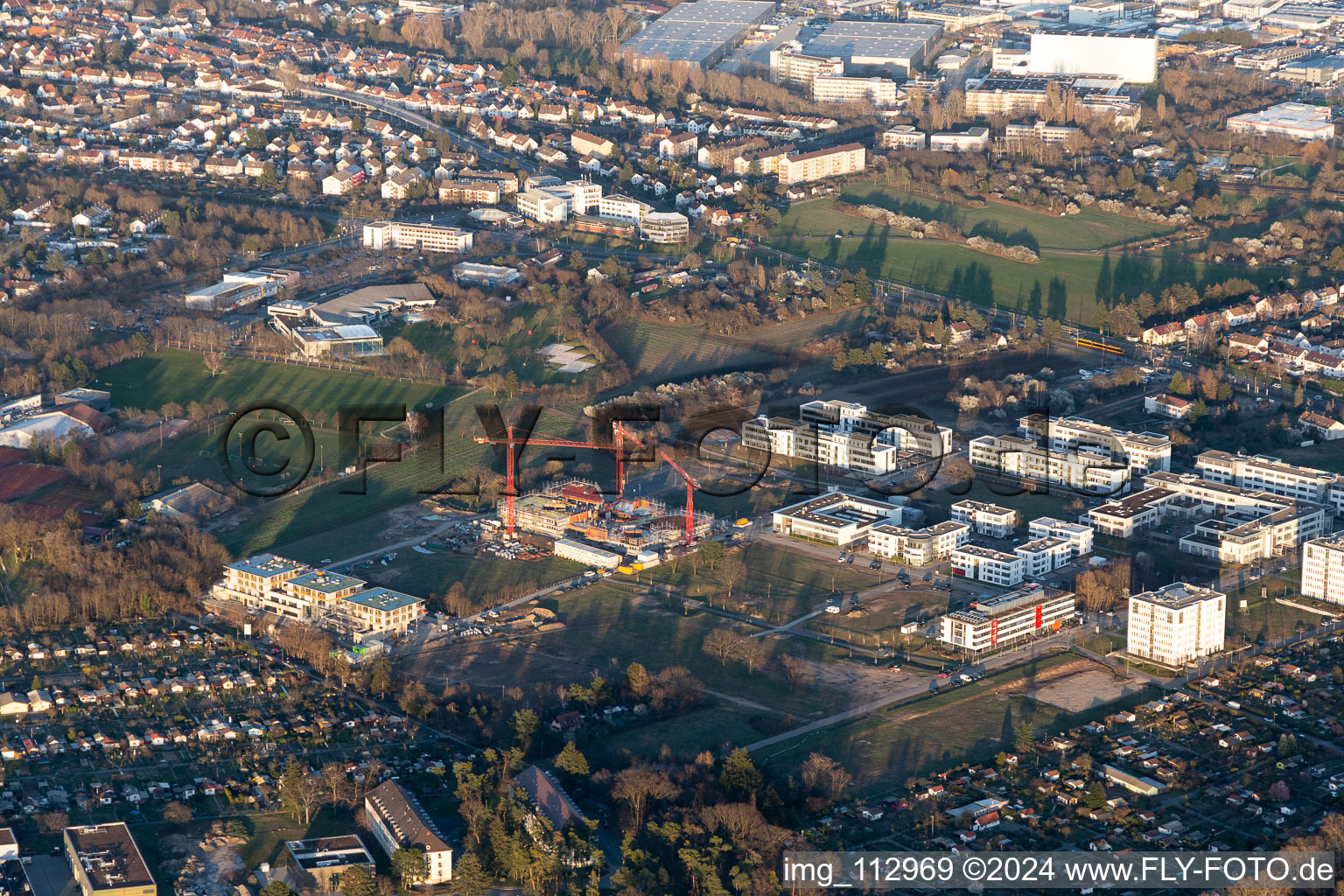 Vue aérienne de Chantier du LTC - Linder Technology Campus sur Wilhelm-Schickard-Straße dans le parc technologique Karlsruhe à le quartier Rintheim in Karlsruhe dans le département Bade-Wurtemberg, Allemagne