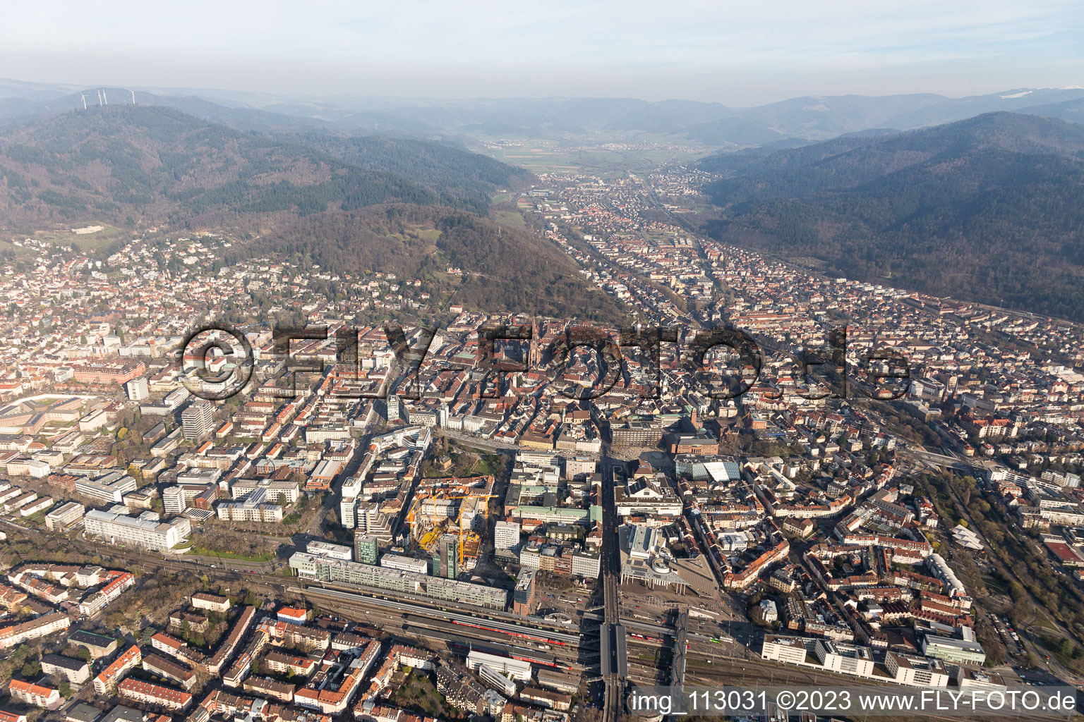 Vue aérienne de Quartier Altstadt in Freiburg im Breisgau dans le département Bade-Wurtemberg, Allemagne