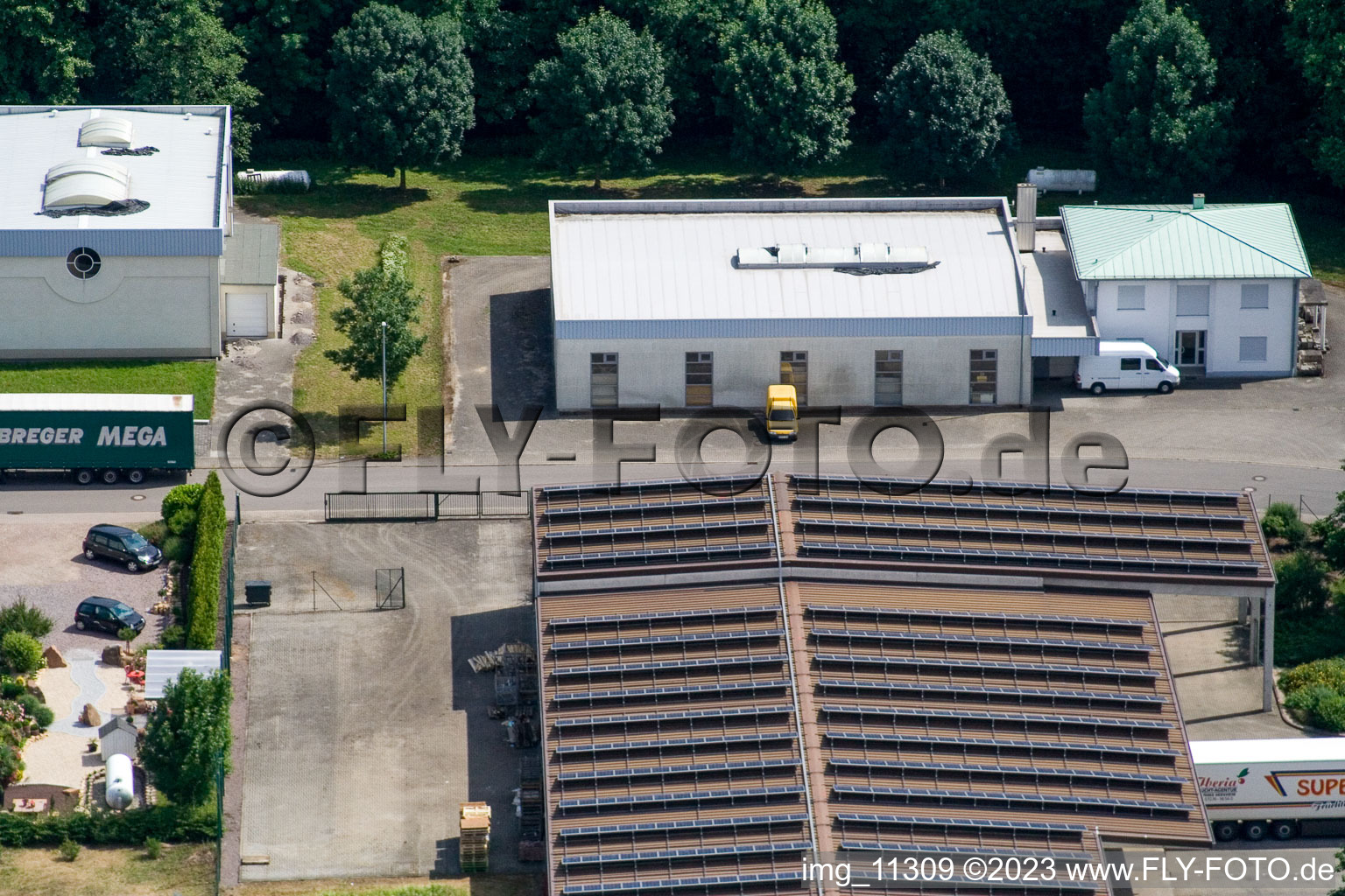 Vue aérienne de Zone industrielle de Gäxwald à le quartier Herxheim in Herxheim bei Landau dans le département Rhénanie-Palatinat, Allemagne