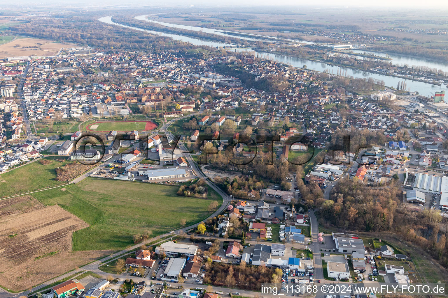 Vue oblique de Breisach am Rhein dans le département Bade-Wurtemberg, Allemagne