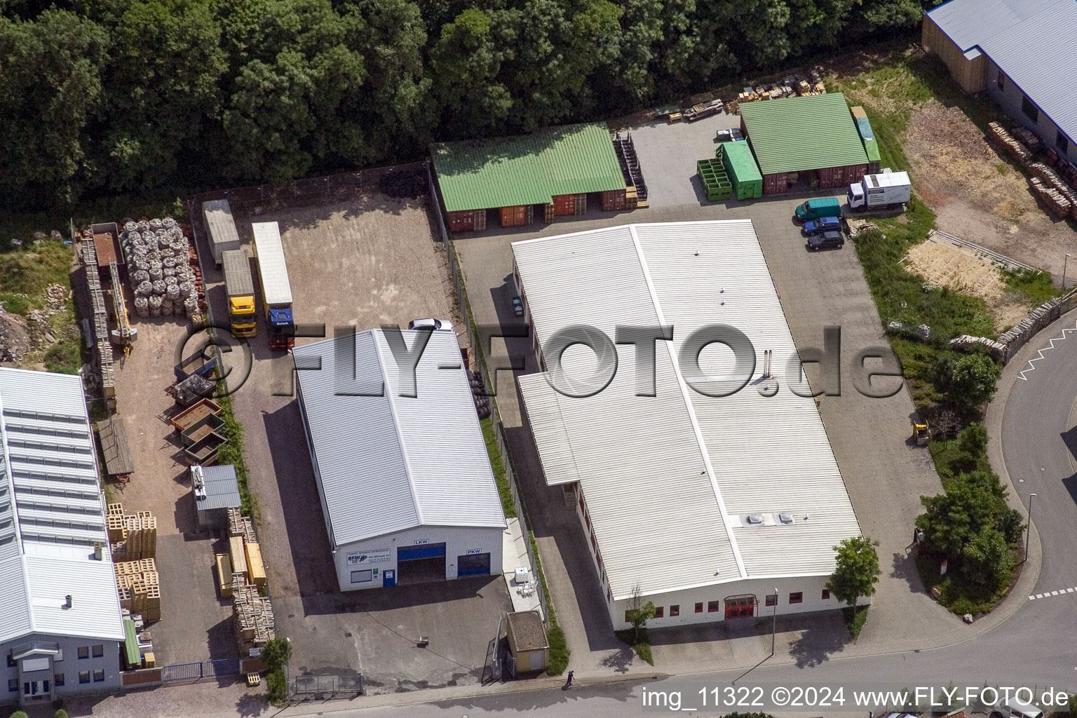 Zone industrielle de Gäxwald à le quartier Herxheim in Herxheim bei Landau dans le département Rhénanie-Palatinat, Allemagne hors des airs