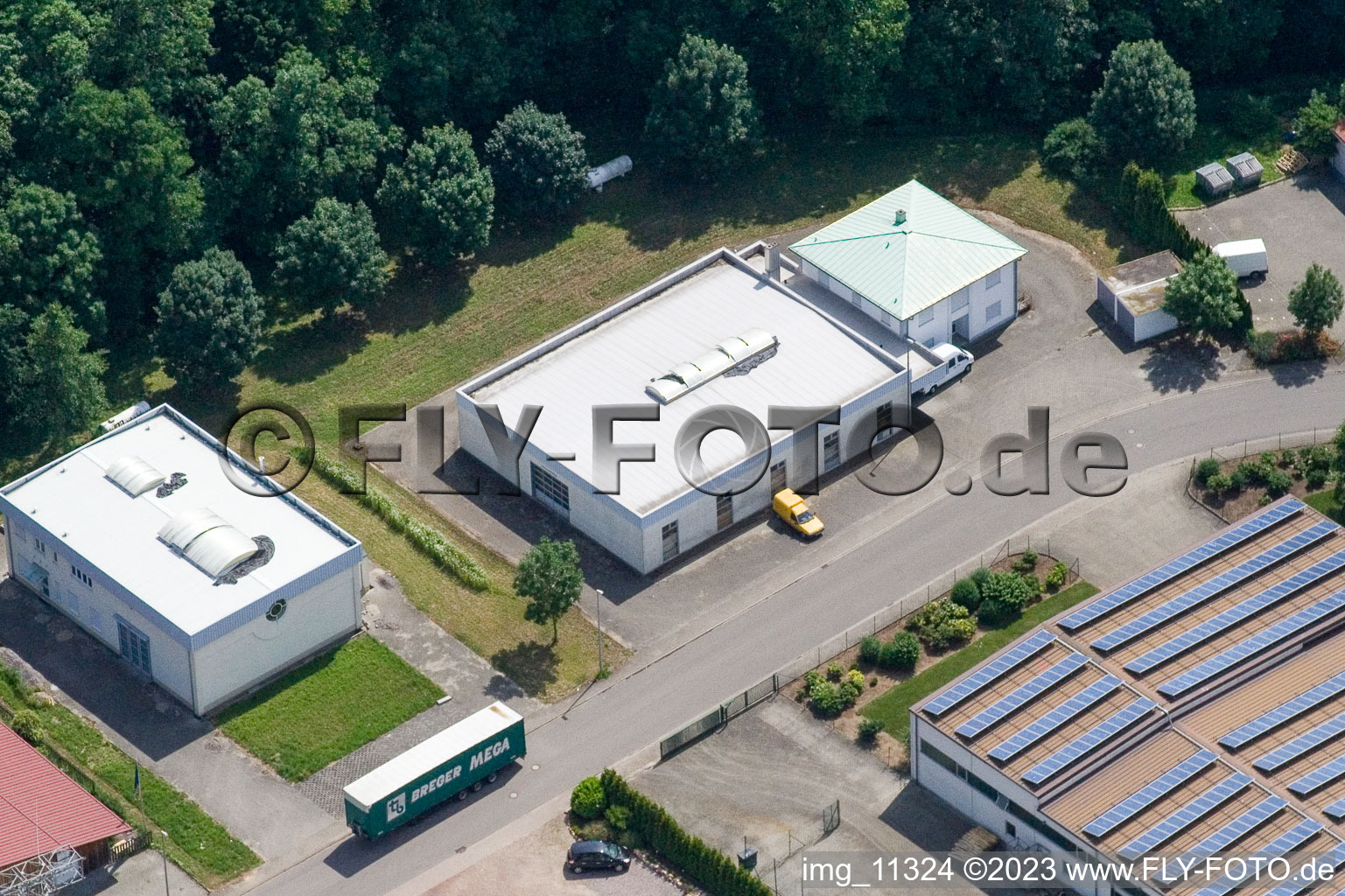 Zone industrielle de Gäxwald à le quartier Herxheim in Herxheim bei Landau dans le département Rhénanie-Palatinat, Allemagne vue d'en haut