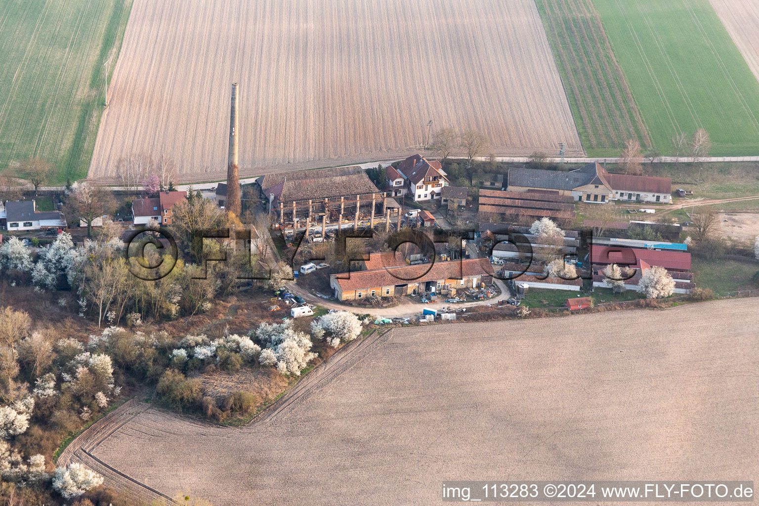 Vue aérienne de Menuiserie Hellmann à Kuhardt dans le département Rhénanie-Palatinat, Allemagne