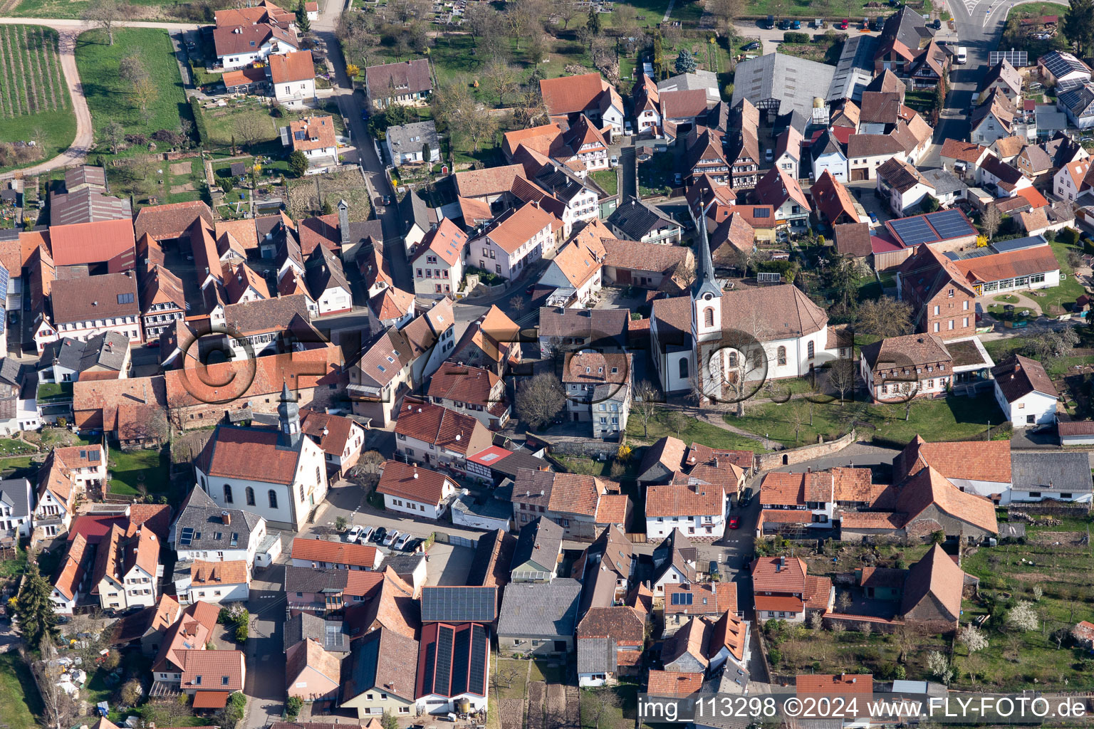 Göcklingen dans le département Rhénanie-Palatinat, Allemagne vue du ciel