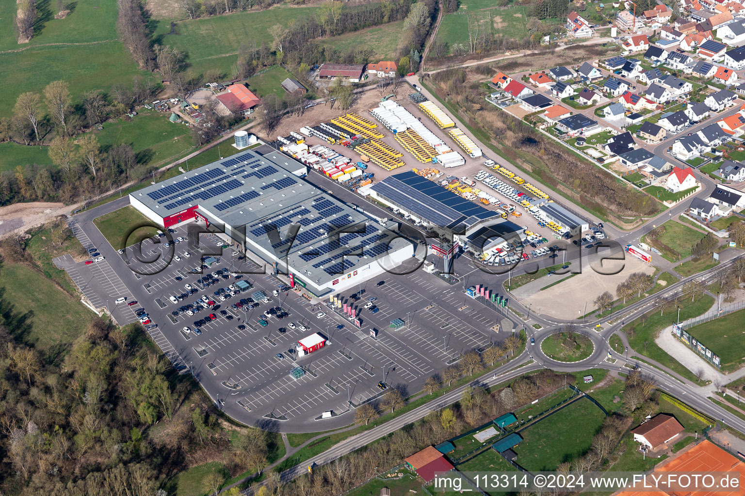 Vue aérienne de Parc de la mode Röther à Rohrbach dans le département Rhénanie-Palatinat, Allemagne