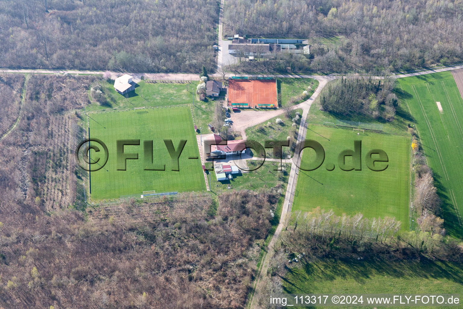 Vue aérienne de Base de loisirs à Steinweiler dans le département Rhénanie-Palatinat, Allemagne