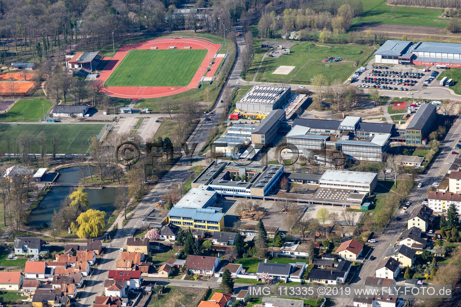 Vue aérienne de Centre scolaire à Kandel dans le département Rhénanie-Palatinat, Allemagne