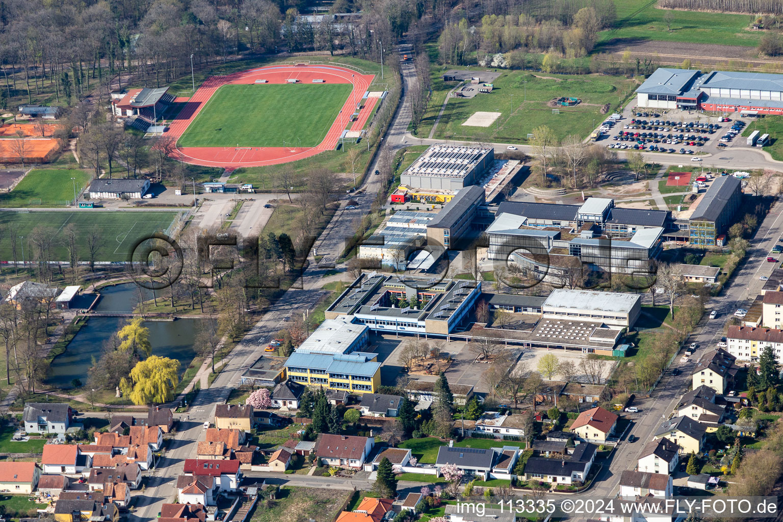 Vue aérienne de Centre scolaire à Kandel dans le département Rhénanie-Palatinat, Allemagne