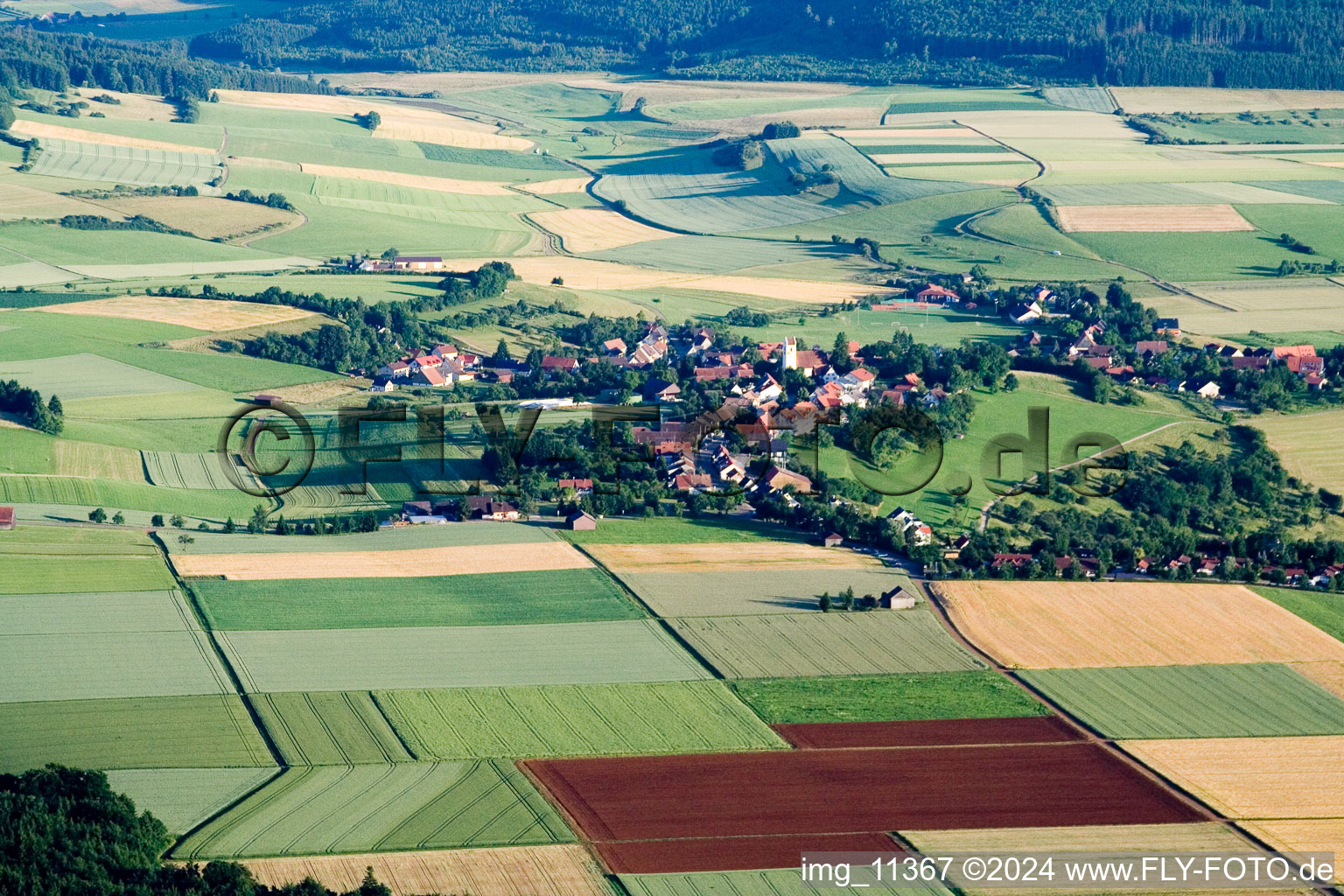 Vue aérienne de Champs agricoles et surfaces utilisables à Gunningen dans le département Bade-Wurtemberg, Allemagne