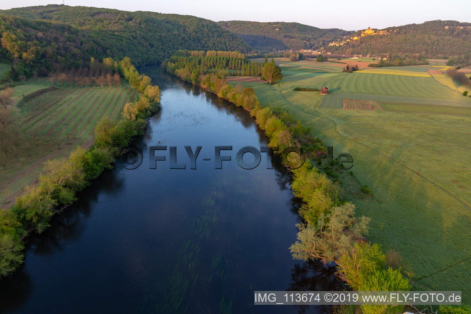 Vue aérienne de Dordogne à Vézac dans le département Dordogne, France