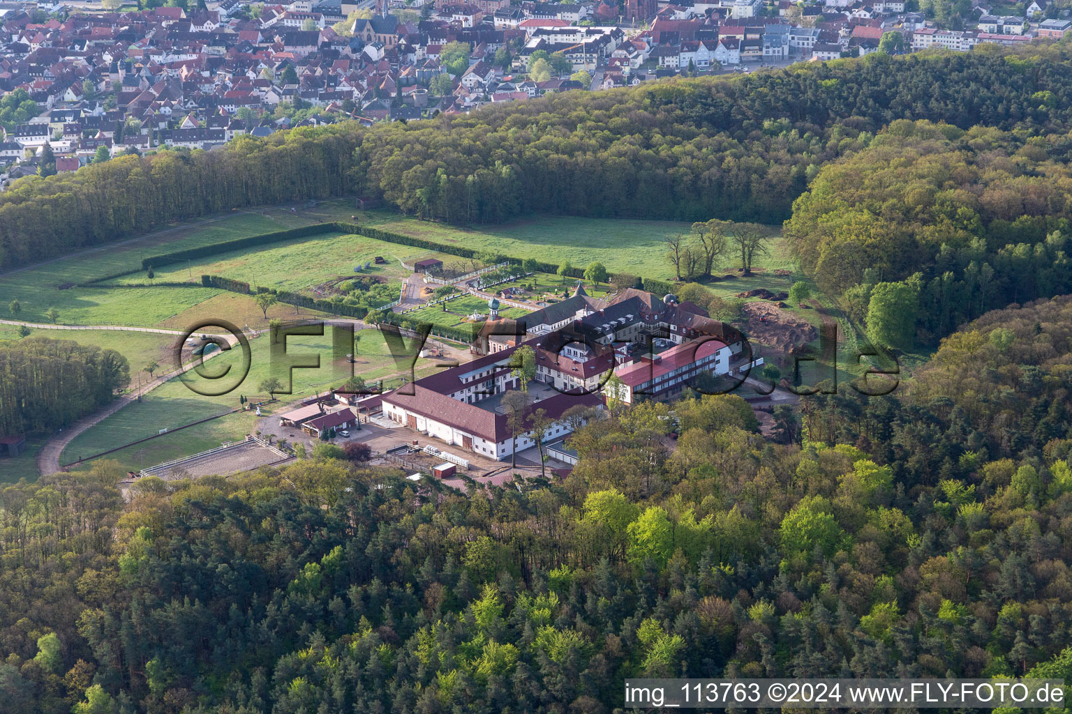 Bad Bergzabern dans le département Rhénanie-Palatinat, Allemagne depuis l'avion