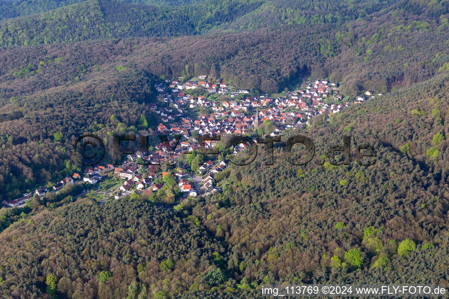 Image drone de Dörrenbach dans le département Rhénanie-Palatinat, Allemagne