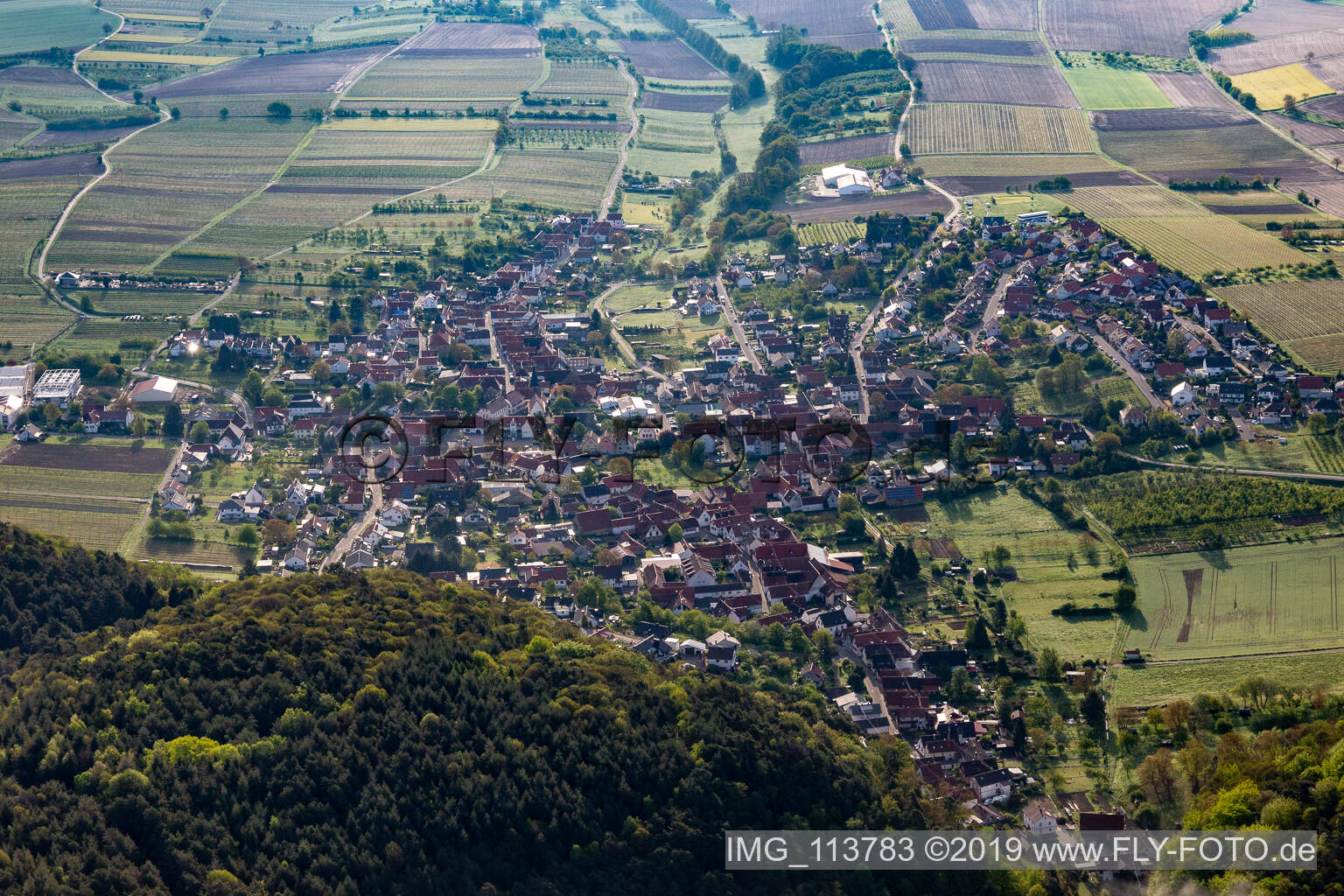 Oberotterbach dans le département Rhénanie-Palatinat, Allemagne depuis l'avion