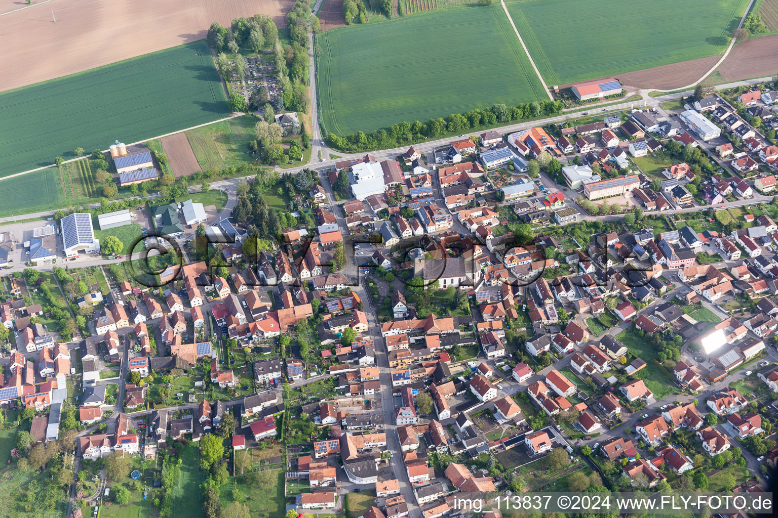 Vue d'oiseau de Steinfeld dans le département Rhénanie-Palatinat, Allemagne