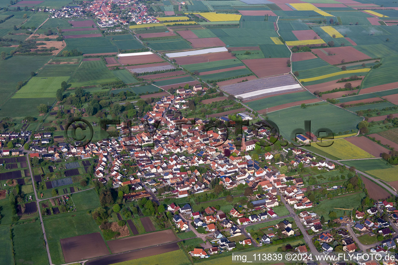 Enregistrement par drone de Steinfeld dans le département Rhénanie-Palatinat, Allemagne