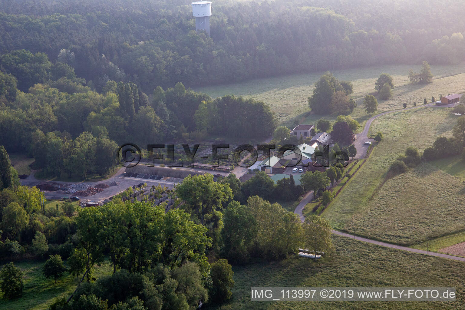 Vue aérienne de Pépinière Bienwald / Greentec à Berg dans le département Rhénanie-Palatinat, Allemagne