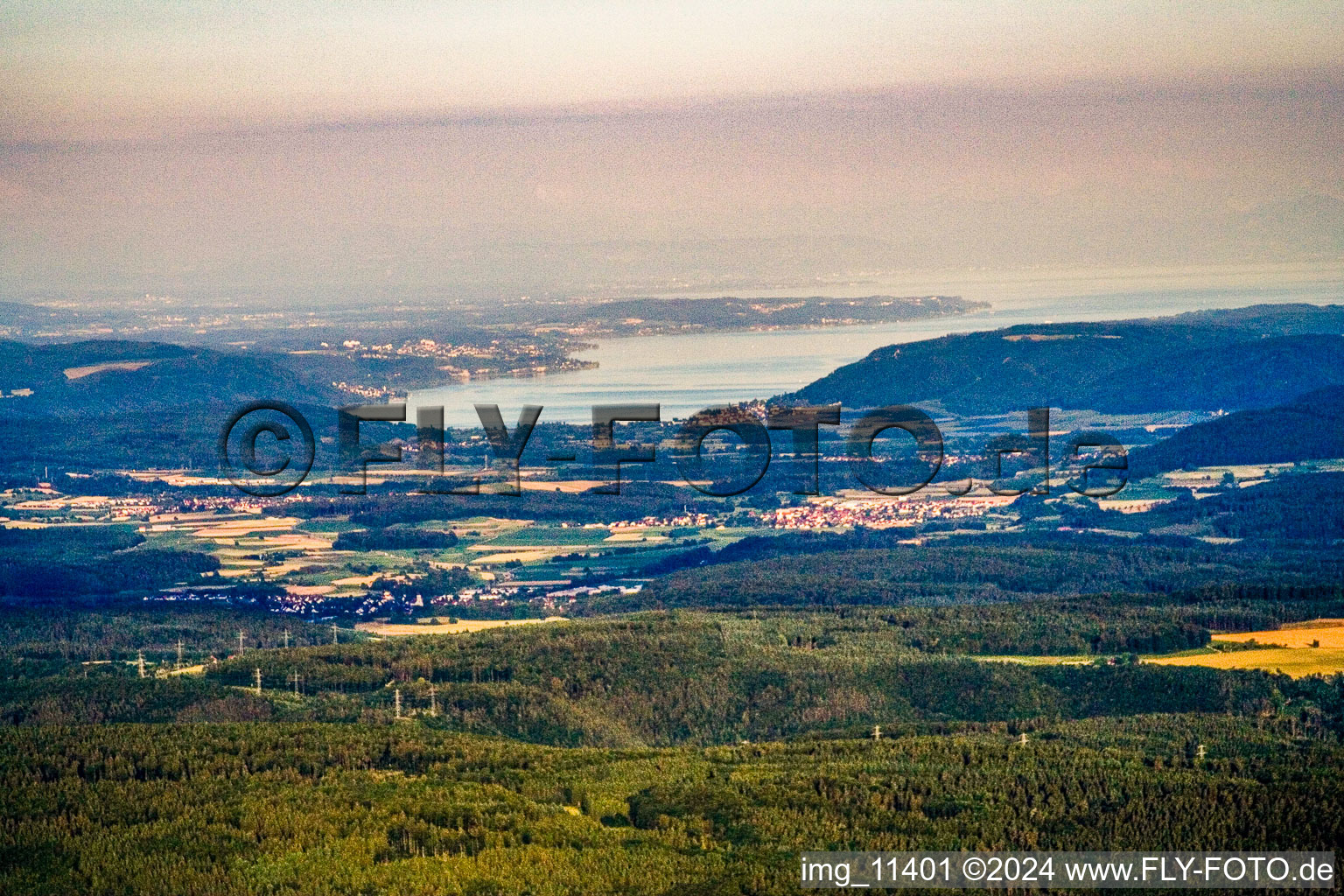 Vue aérienne de Vue du lac d'Überlingen depuis l'ouest à Stockach dans le département Bade-Wurtemberg, Allemagne