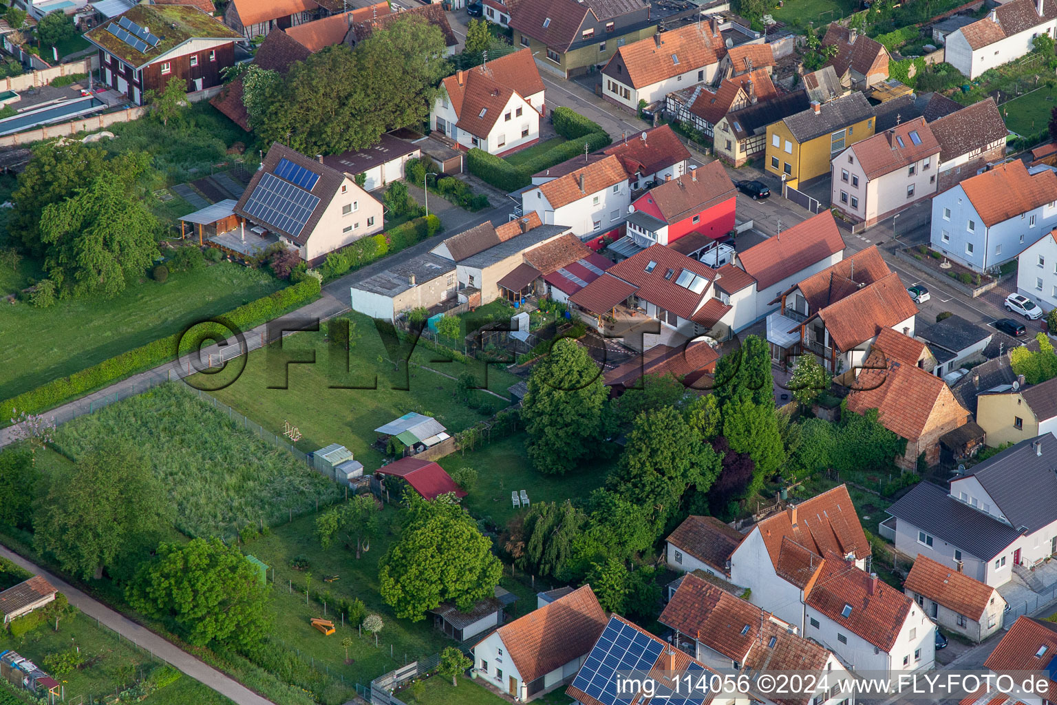 Freckenfeld dans le département Rhénanie-Palatinat, Allemagne vue du ciel