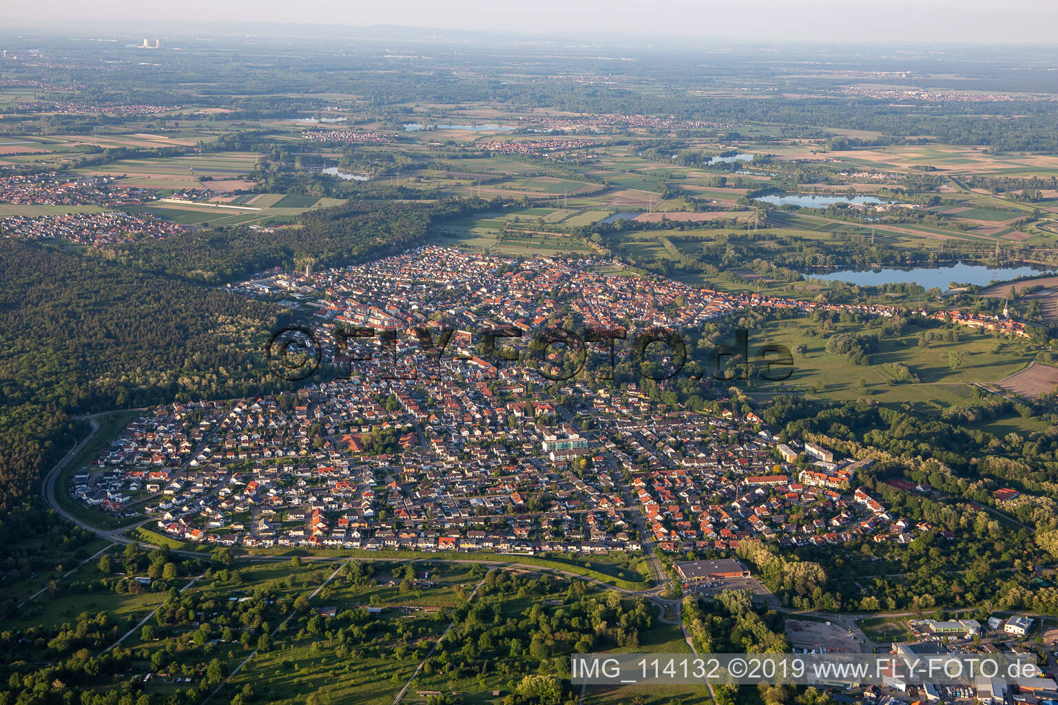 Jockgrim dans le département Rhénanie-Palatinat, Allemagne vue d'en haut