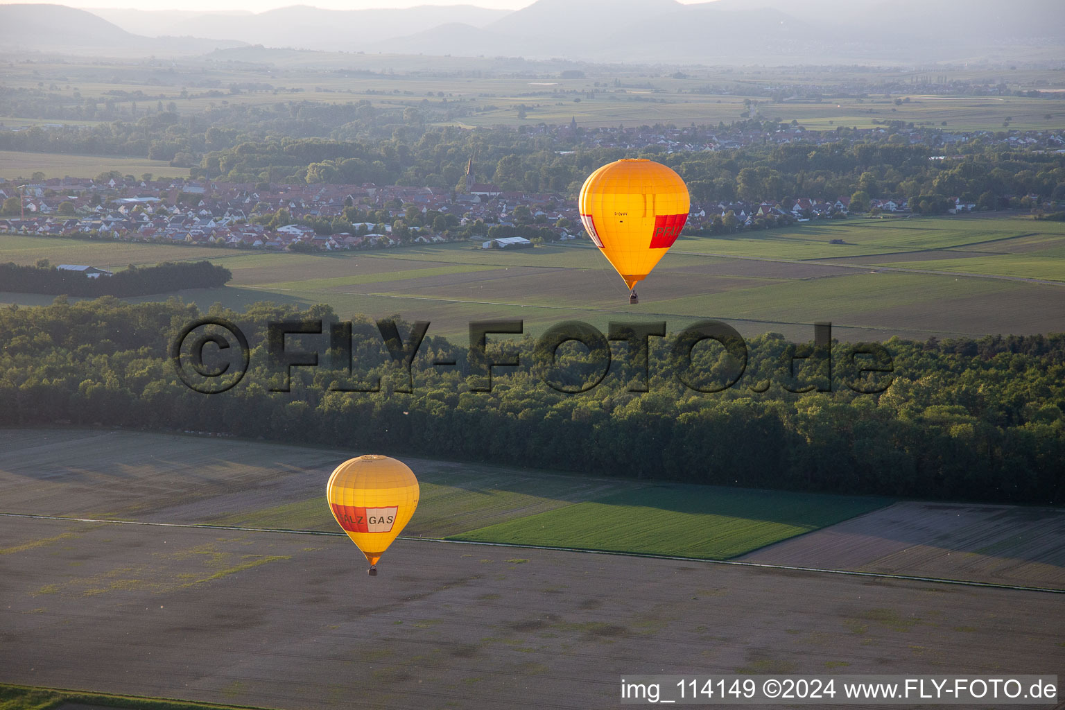 Vue aérienne de Ballons jumeaux Pfalzgas à Kandel dans le département Rhénanie-Palatinat, Allemagne